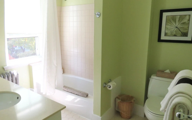 Comfort room