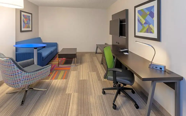 2 Bedrooms Sextuple Suite