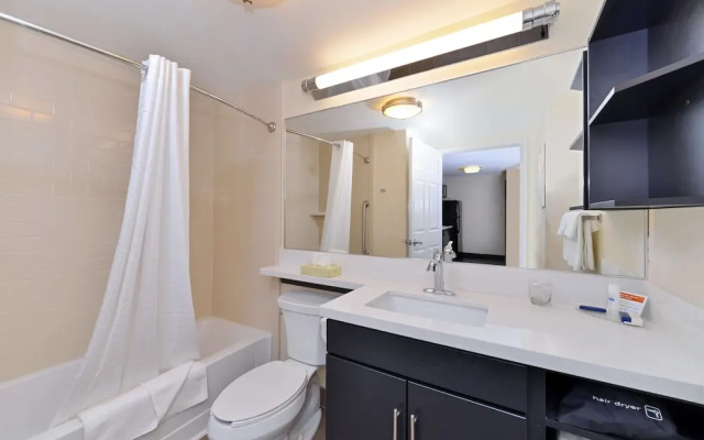 1 Bedroom Suite