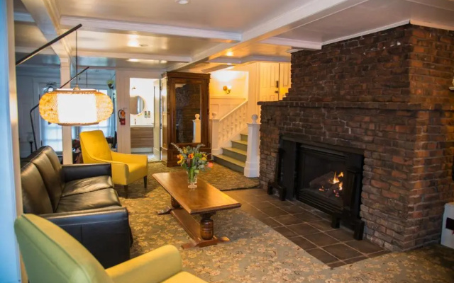 Deluxe Double Suite