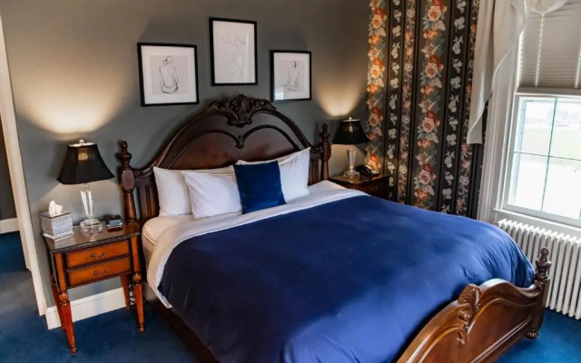 Standard room with lake view