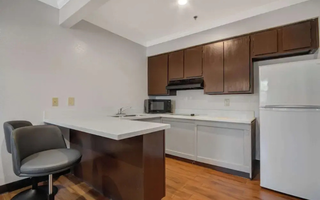 Standard Suite