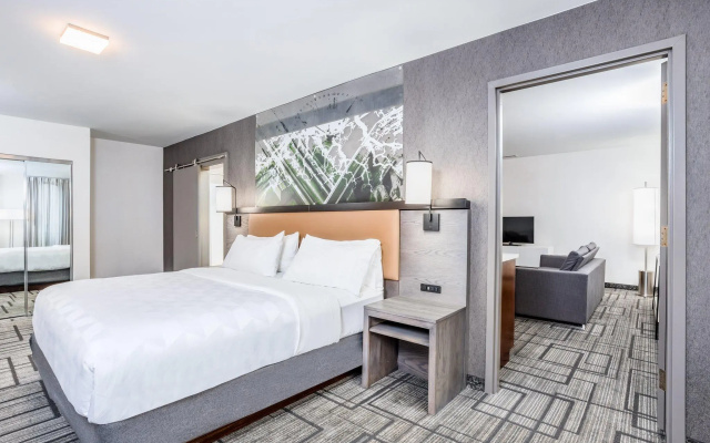 Double Suite