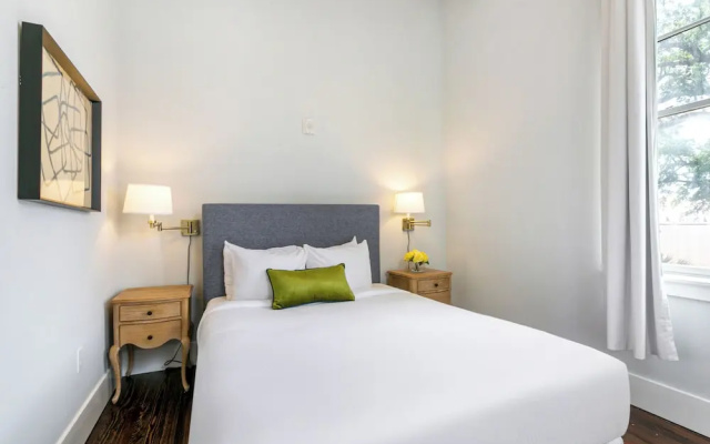 5 Bedrooms Superior Apartment
