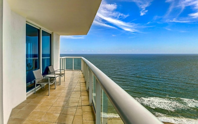 1 Bedroom Accessible Double Suite oceanfront
