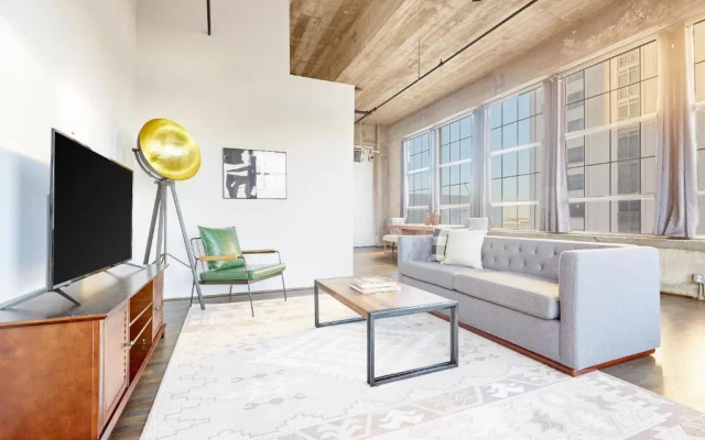 2 Bedrooms Apartment