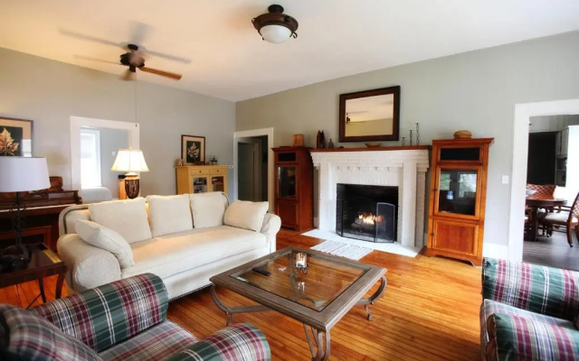 3 Bedrooms Cottage
