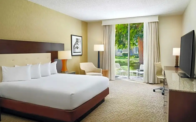 Standard room with garden view
