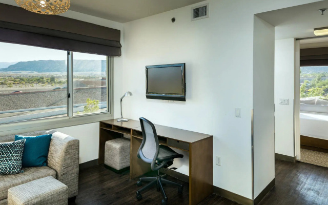 1 Bedroom Executive Double Suite