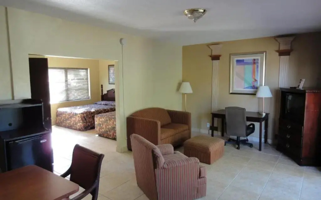 Family Suite with pool view