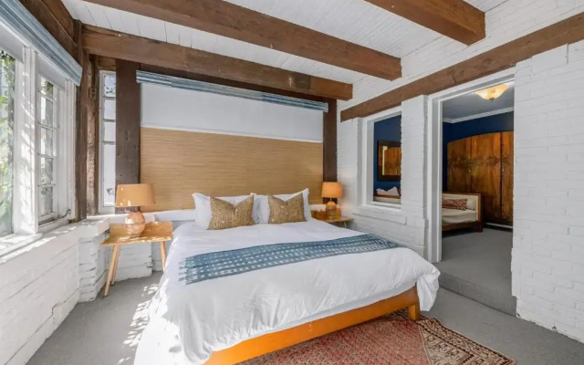 Deluxe Double Suite