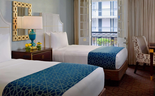 Bourbon Quadruple room with balcony