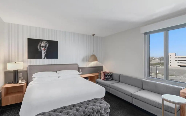 Corner room