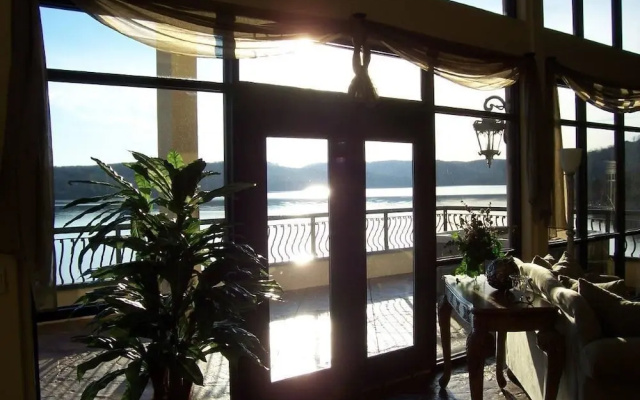 3 Bedrooms Premium Villa with lake view