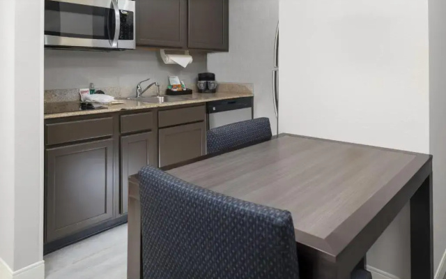 2 Bedrooms Double Suite