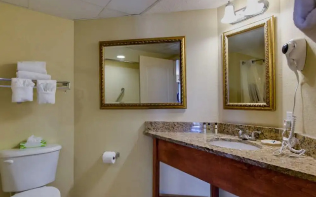 2 Bedrooms Deluxe room with balcony and oceanfront