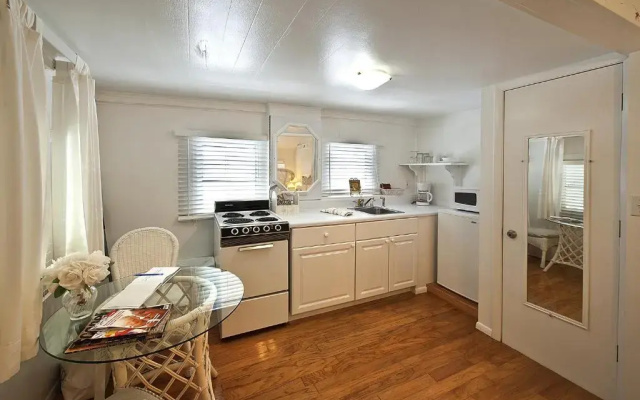 Standard Bungalow