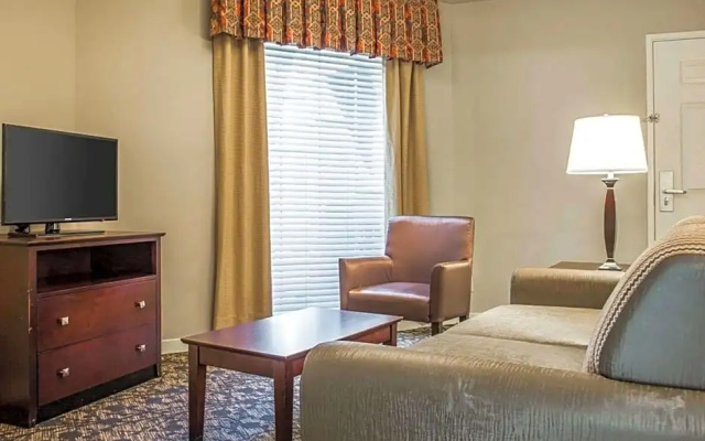 Deluxe Double Suite