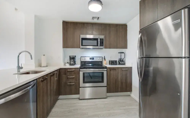 2 Bedrooms Apartment