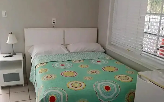 Economy room