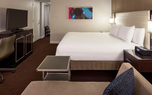 Double Club Access room