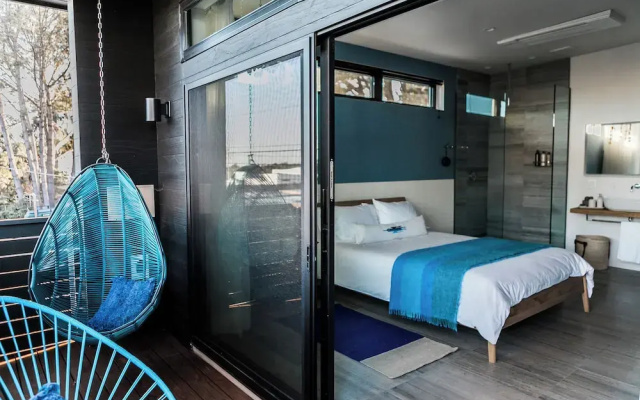 Standard room with balcony
