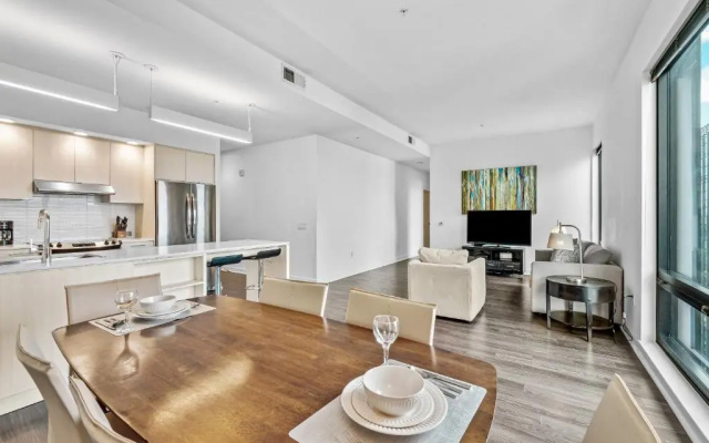 3 Bedrooms Apartment