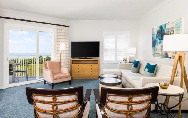 2 Bedrooms Villa beachfront