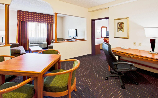 Deluxe Suite