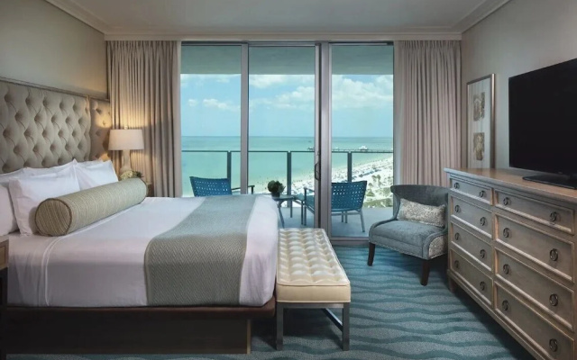 Double Suite with balcony and with bay view