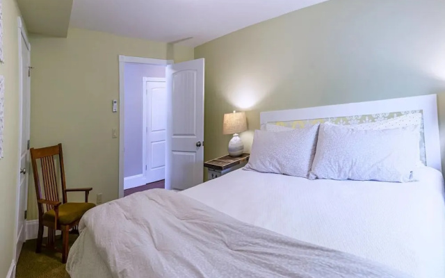 2 Bedrooms Cottage with balcony