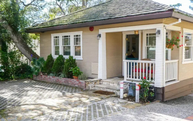 2 Bedrooms Cottage