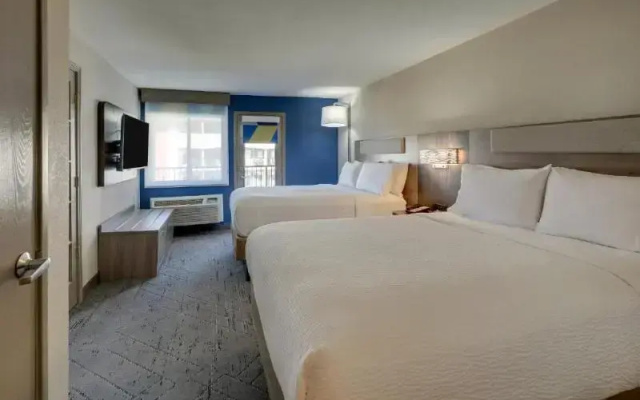 Standard Quadruple room with balcony and with view