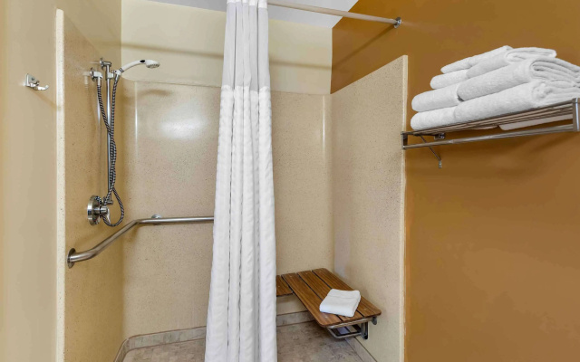 Quadruple Suite