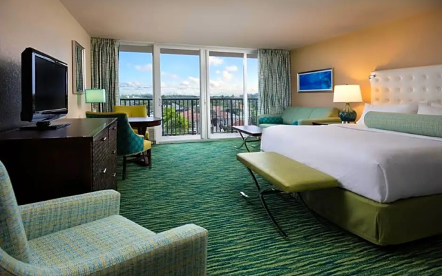 Standard Double room with city view