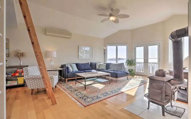 4 Bedrooms Cottage with balcony
