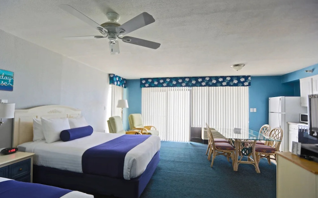 Premier Quadruple Studio with balcony and with bay view