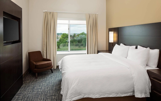 2 Bedrooms Suite