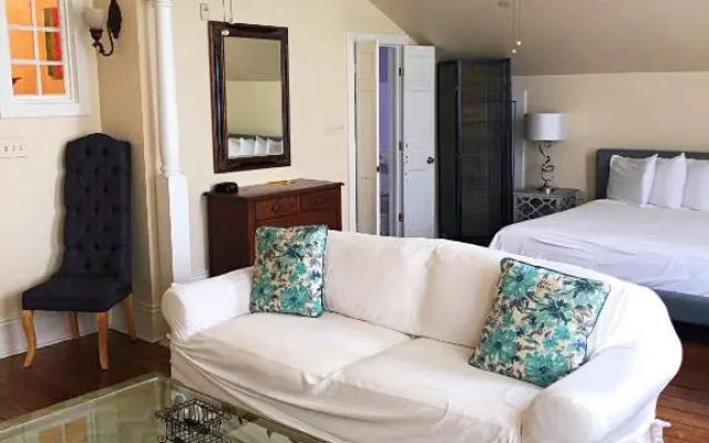 Deluxe Suite