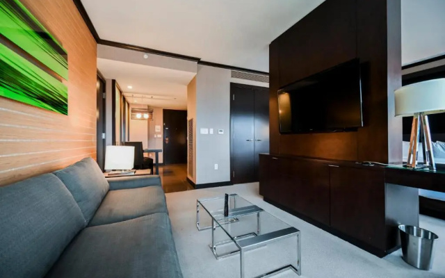 Deluxe Suite