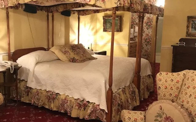 Standard Quadruple room with balcony