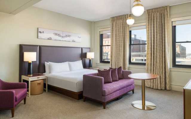 Deluxe Double room with city view