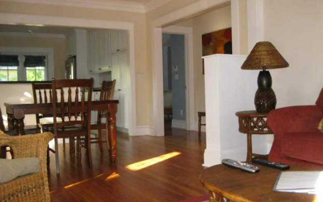 2 Bedrooms Cottage