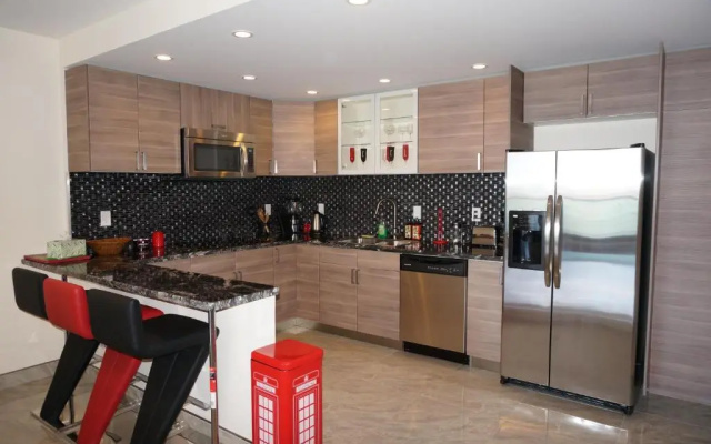 2 Bedrooms Apartment with ocean view