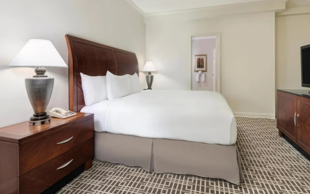 1 Bedroom Presidential Double Suite