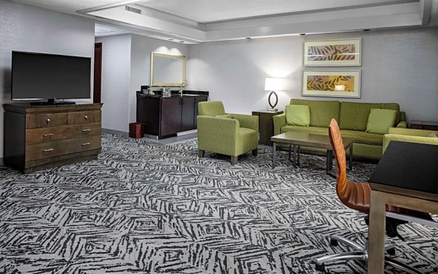 Sextuple Family Suite