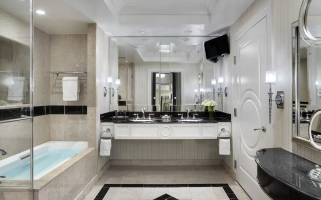 Premium Suite