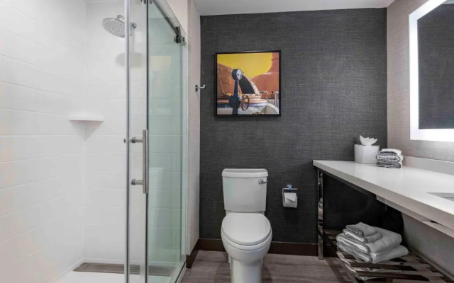 Standard room with courtyard view