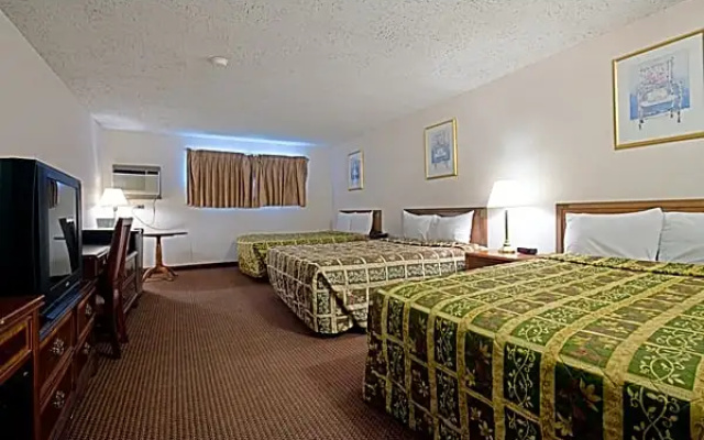 Standard Quadruple room