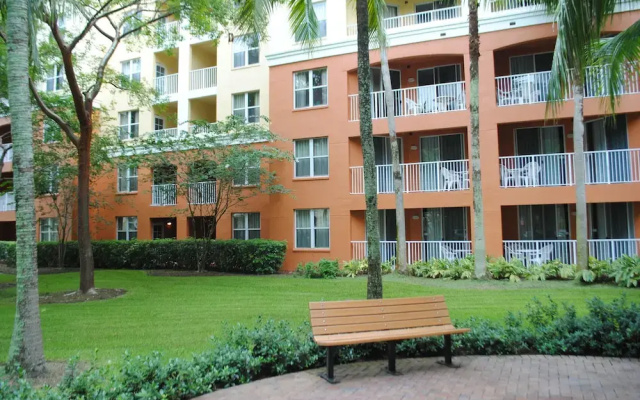 1 Bedroom Suite with garden view